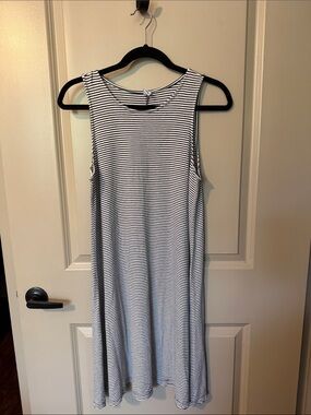 Old Navy Black and White Striped Sleeveless Midi Dress